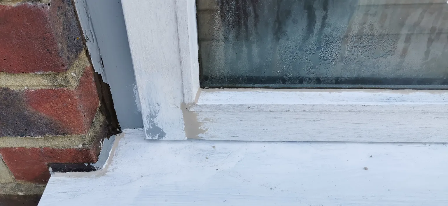 Glazing putty application